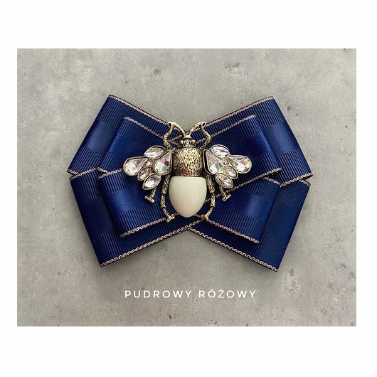 broszki Granatowa Brosza z Owadem NOWOŚĆ