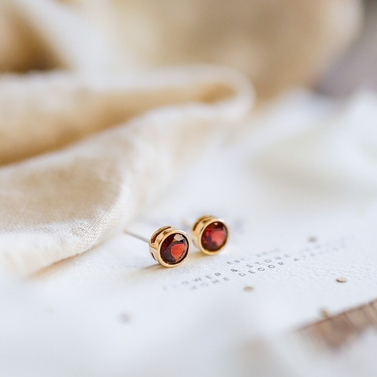 kolczyki pozłacane Kolczyki pozłacane z granatem