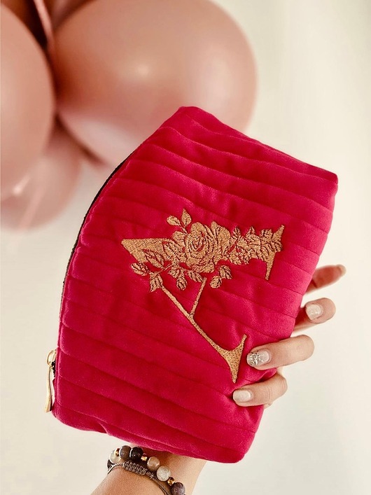 kosmetyczki Pikowana kosmetyczka personalizowana literą imienia