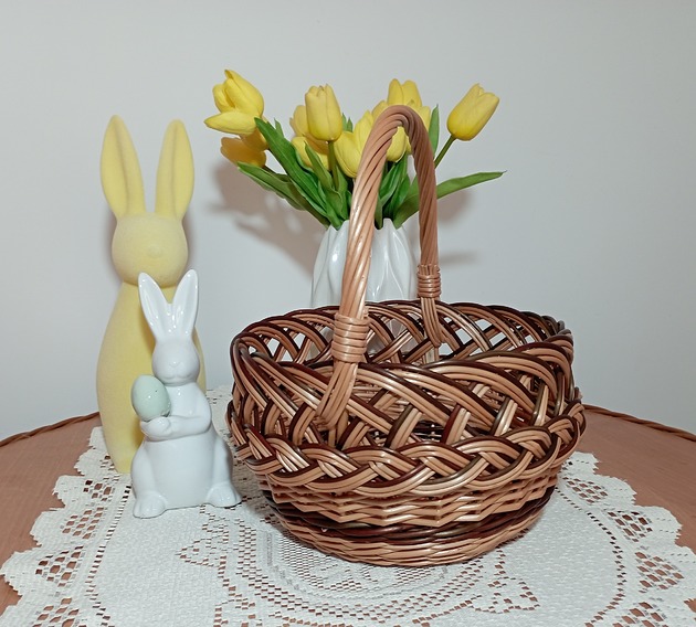 koszyki wielkanocne Wiklinowy koszyk na święconkę wielkanocną WIELKANOC 22cm