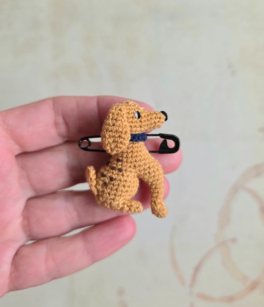 broszki Piesek przypinka, broszka