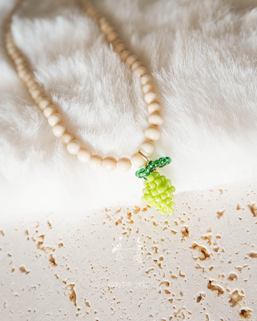 naszyjniki - inne Naszyjnik z owockiem z koralików limonka