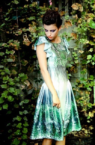 sukienka z kolekcji URBAN JUNGLE Magda Wakanai M mloda moda