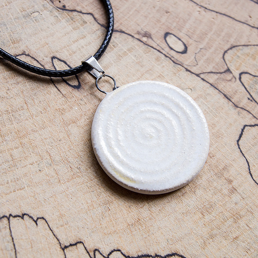 naszyjniki - inne Naszyjnik ceramiczny spirala biały/perłowy