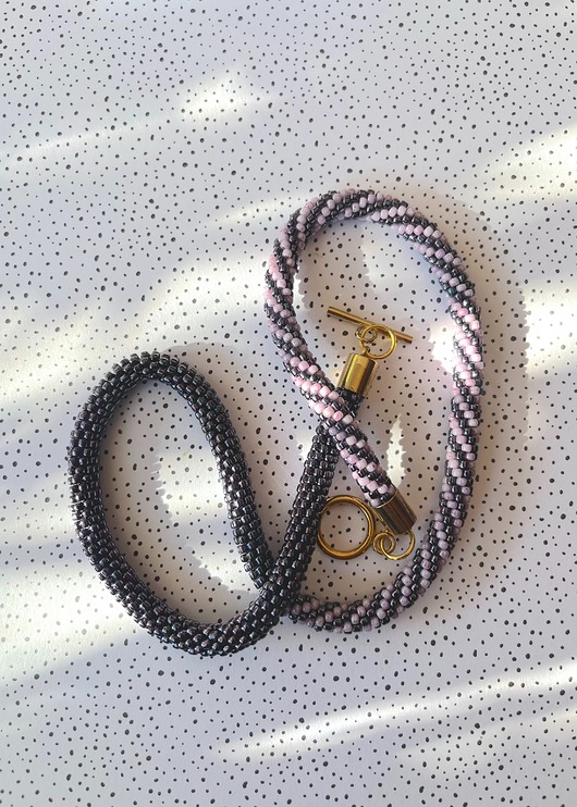 naszyjniki - inne Naszyjnik ze Szklanych Koralików