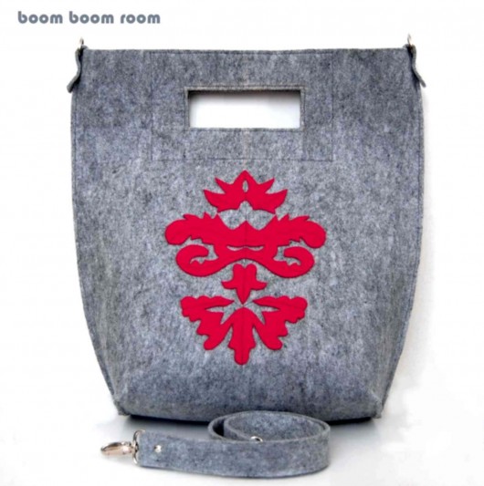 SIMPLE GREY RED boom boom room