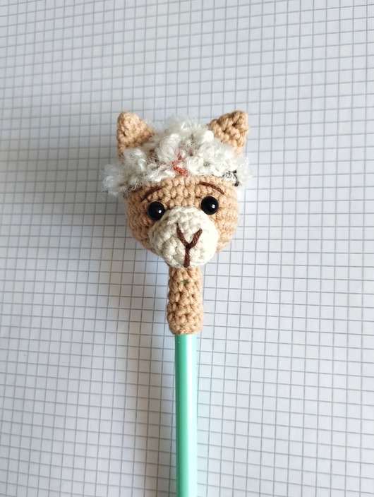akcesoria różne Ozdoba na ołówek lama