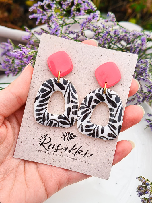 kolczyki z masy plastycznej Kolczyki nowoczesne, oryginalna biżuteria na każdą okazje mały prezent