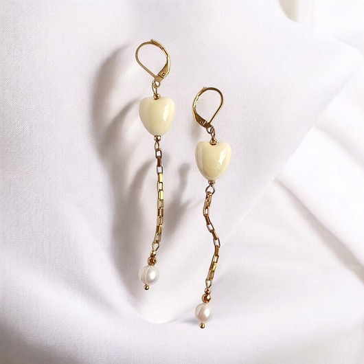 kolczyki z kamieniami Kolczyki dłuuugie : serduszka ceramiczne i perły : żółte