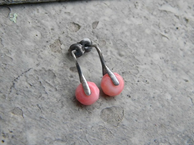 kolczyki wire wrapping Różowy koral  - sztyfty