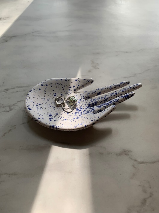 pojemniki na biżuterię Ceramiczna Dłoń Podstawka na Biżuterię w Niebieskie Ciapki