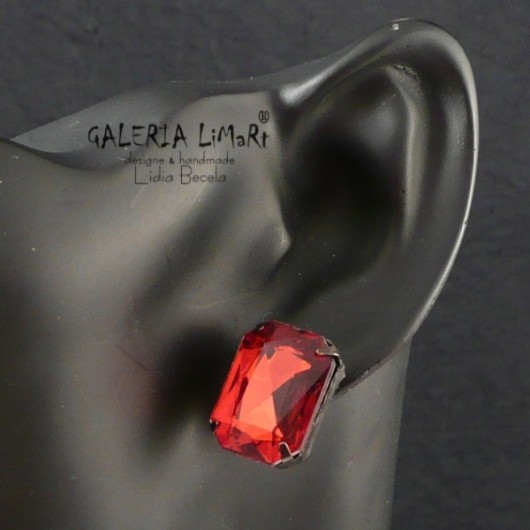 Rock, glamour, kryształowa czerwień w uchu Galeria Limart