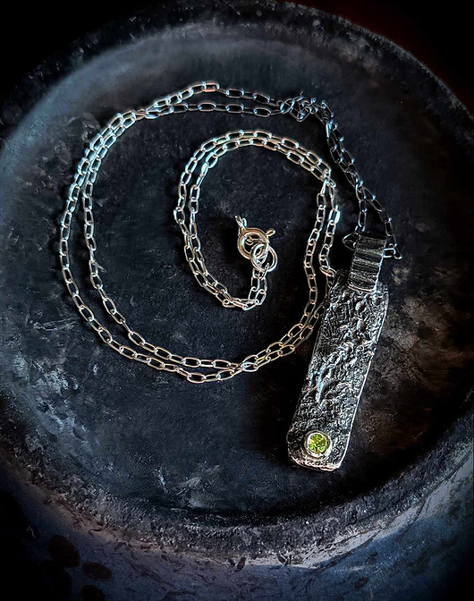 biżuteria męska Naszyjnik męski  "Smoła " z naturalnym prasiolitem o szlifie fasetowym