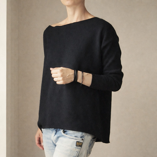 bluza bez kaptura damska Czarna bluza cięta