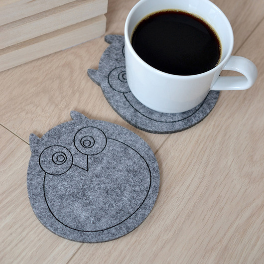 Cztery podkładki w kształcie sowy felt label