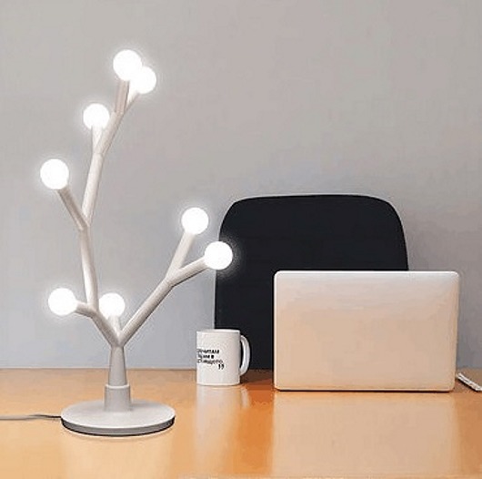 Designerska lampa stojąca różne kształty Socha