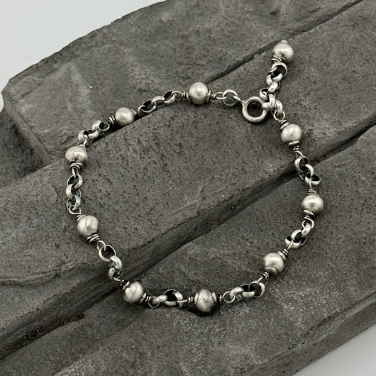 bransoletki z kamieni naturalnych Srebrne kulki - bransoletka