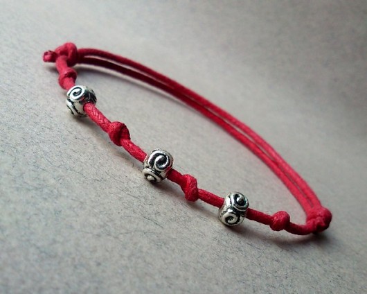 red string Monika Sibiga