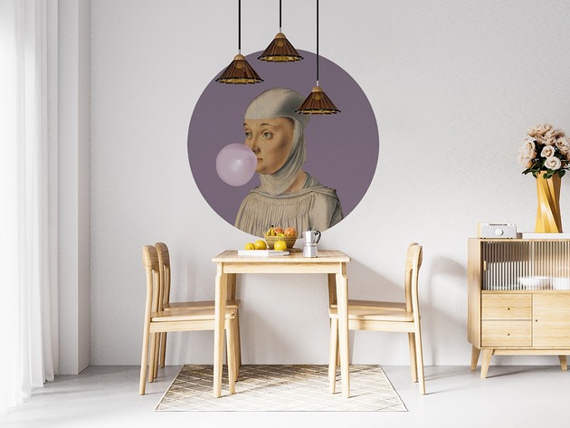 tapety i naklejki ścienne Mural DOTS  Kobieta z Gumą Balonową FIOLETOWY- okrągła dekoracja ścienna