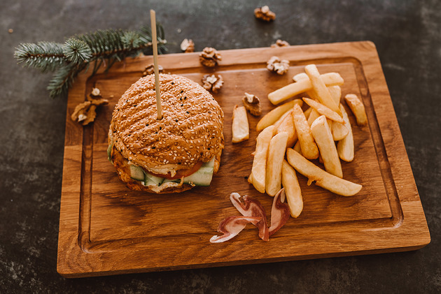 deski do krojenia i tace Dębowa deska do serwowania steków, burgerów