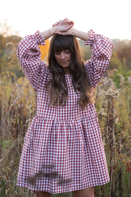 sukienki midi damskie Szeroka sukienka w kratkę vichy z baloniastymi rękawami