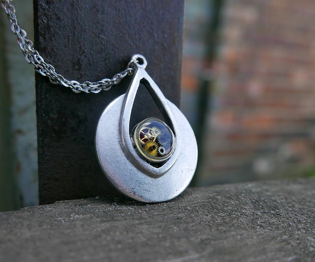 wisiory Mechaniczny naszyjnik 268