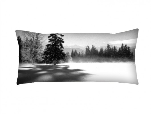 Tatry -autorska fotografia b&w na poduszce 30x60 AT design