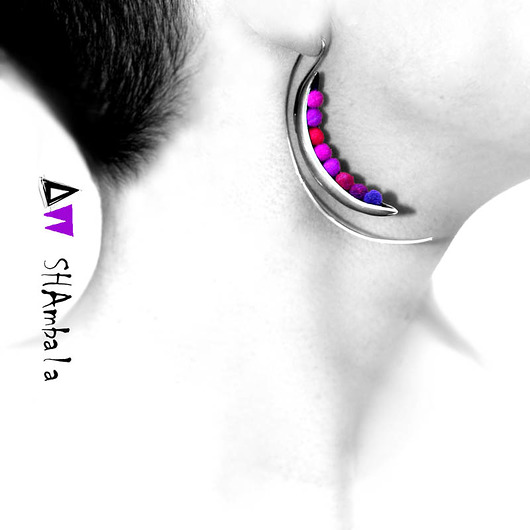 kolczyki wire wrapping Fuksjowe kolczyki srebrne księżyce MARIAMMAN