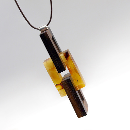 GEOMETRIC wisior z drewna i bursztynu AmberTree