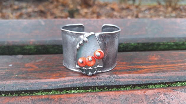 bransoletki wire wrapping Koralowe kwiaty - bransoletka regulowana