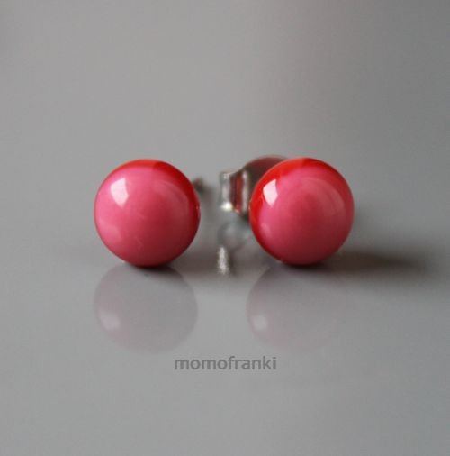 pink in red momofranki