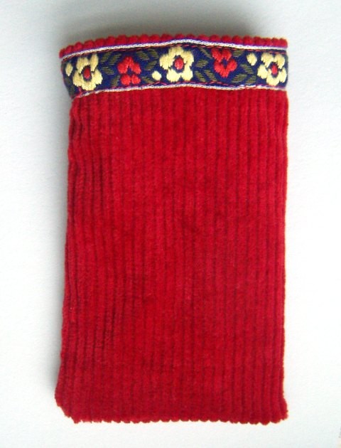 etui w czerwieni  BOHINI