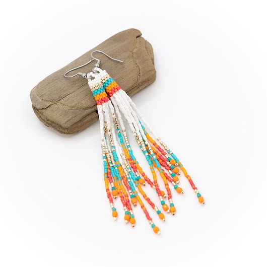 kolczyki chwosty Kolczyki "indiańskie" - chwosty - biało-złoto-pomarańczowo-turkusowe