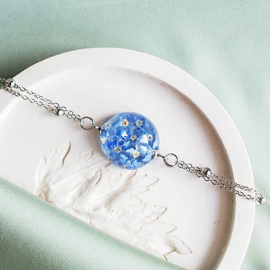 bransoletki z żywicy Bransoletka z niezapominajkami