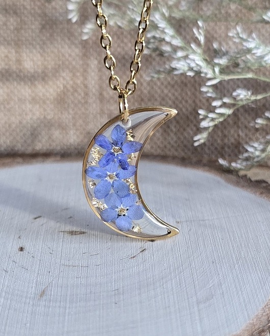 wisiory Złoty wisiorek złota zawieszka księżyc niezapominajki