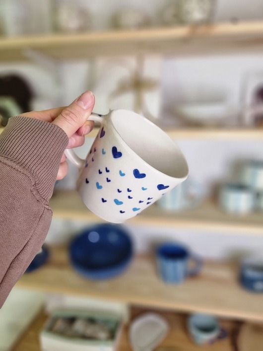 kubki Kubek w SERCA malowane recznie, idealny prezent na Walentynki