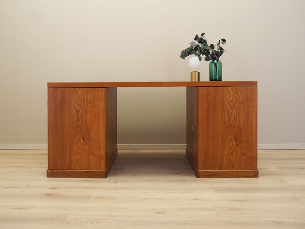 biurka Biurko czereśniowe, duński design, lata 60, produkcja: Dania