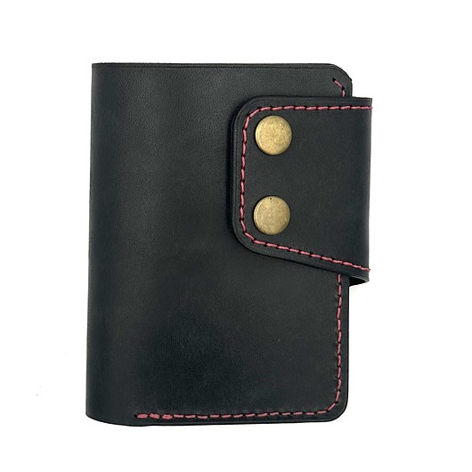 portfele damskie Duży czarny portfel z dodatkiem czerwieni ręcznie uszyty ze skóry.