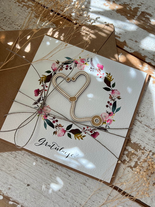 kartki scrapbooking Ręcznie robiona kartka gratulacje z okazji uzyskania absolutorium lekarz