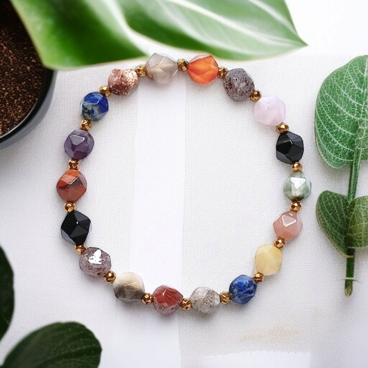 bransoletki z kamieni naturalnych Bransoletka: mix kamieni: szlif gwiazdkowy 8mm