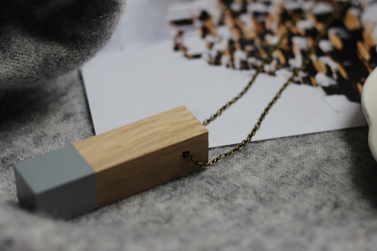 Naszyjnik oak minimal szary Little Wood Bunny