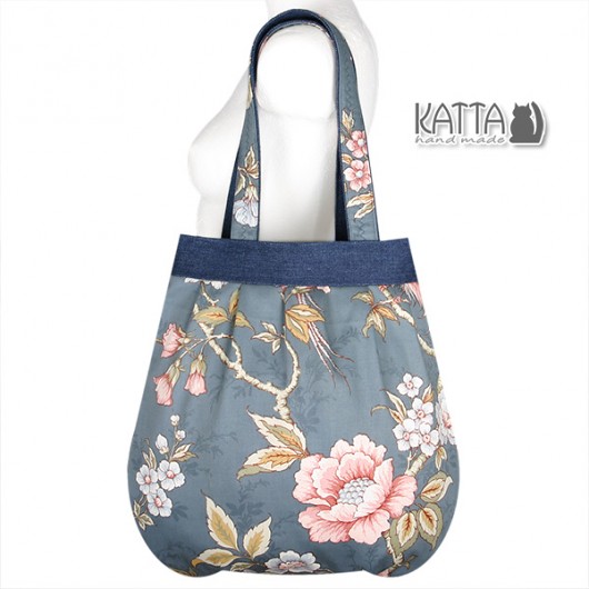 Flowers in blue Katta