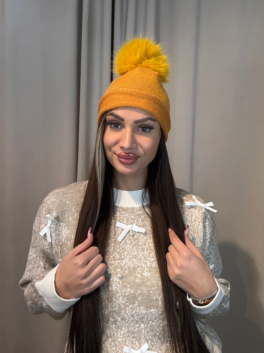 ubrania różne Wiskozowa czapka z pomponem Giallo