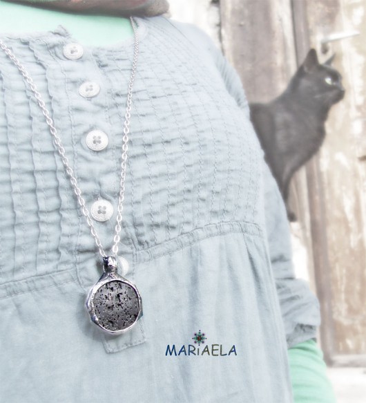 CZARNA LAWA , CZARNY KOT!  MARIAELA