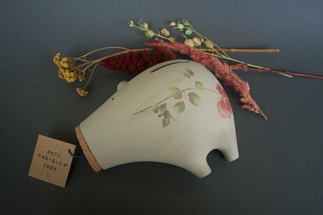 figurki i rzeźby Świnka Skarbonka PiggyB seria RETRO oliwkowa