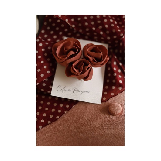 broszki Zestaw trzech jedwabnych broszek