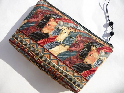 *Złocone Konie Laurel Burch* Gazynia