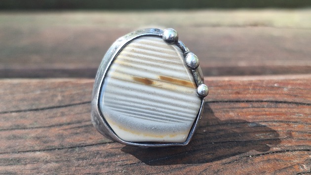pierścionki - różne Krzemień pasiasty - pierścionek regulowany