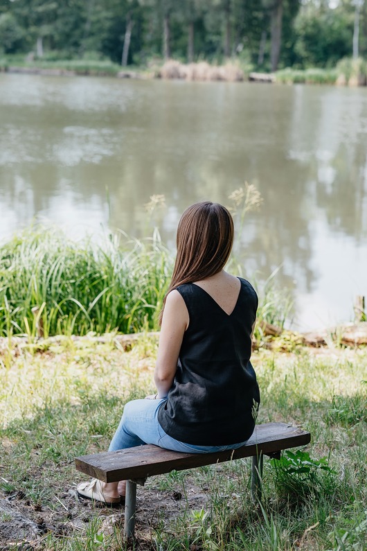 topy damskie Lniany top na szerokich ramiączkach