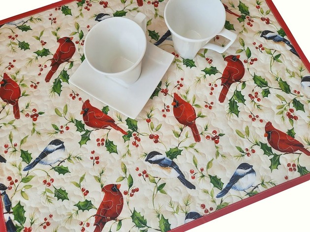 Cardinal Christmas...  -mata, obrusik Gazynia